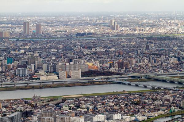 The view from Skytree is impressive. The city expands in all cardinal directions and earns its place as one of the largest metropolitan areas in the world.